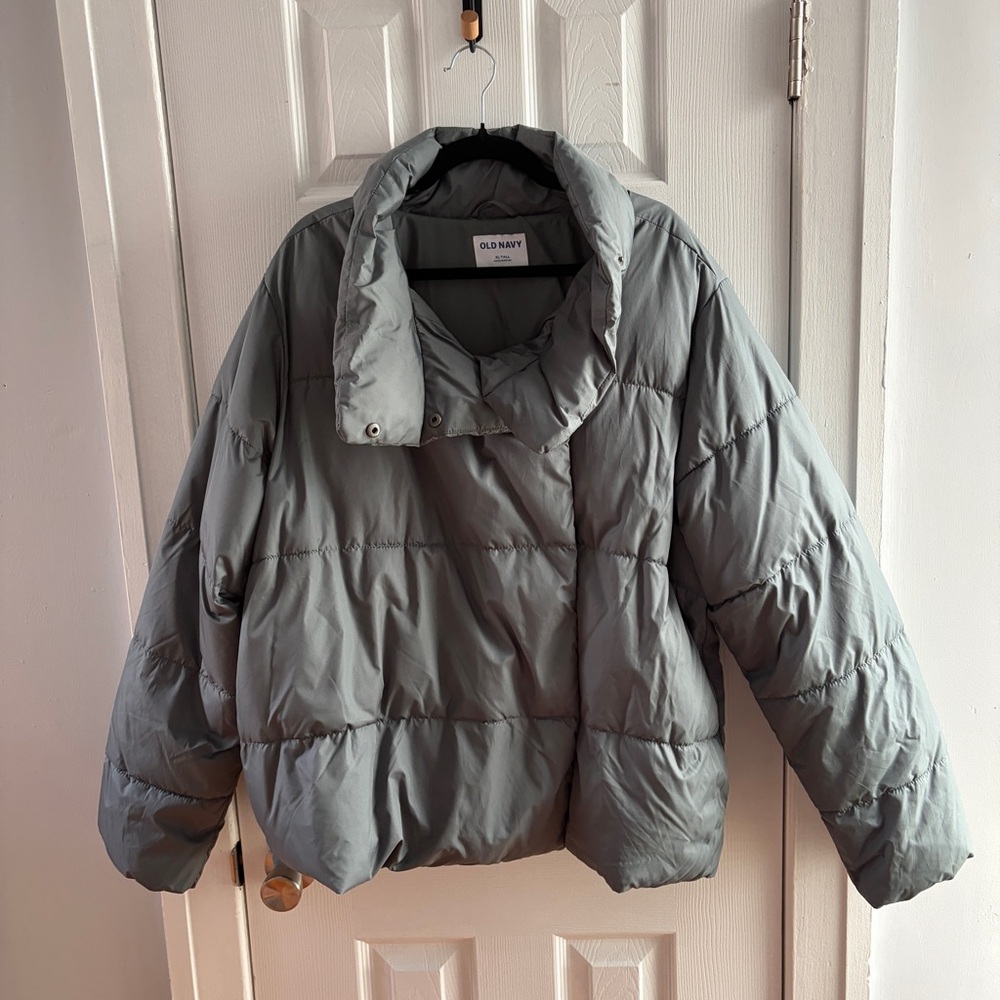 Old Navy Women's Puffer Jacket